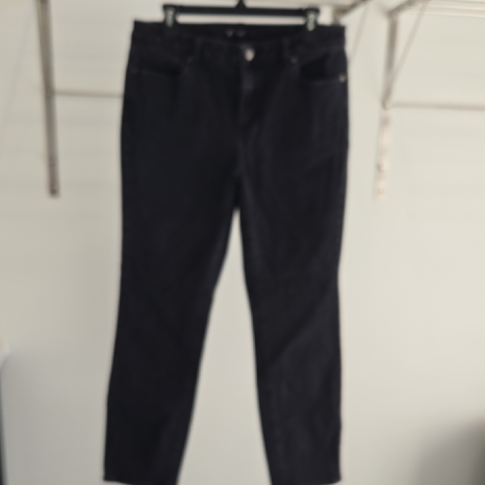 Black Women’s Jeans - Classic Straight Fit